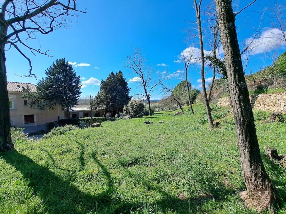 Villa Le Champ Des Hors à Vailhauques Extérieur photo